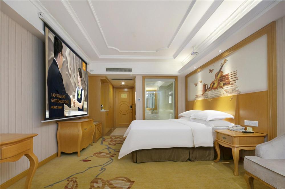 Vienna Hotel Zhengzhou Zhongyuan Futa Buitenkant foto