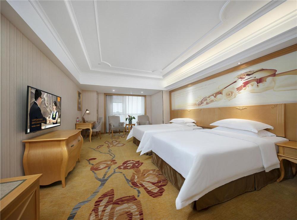 Vienna Hotel Zhengzhou Zhongyuan Futa Buitenkant foto