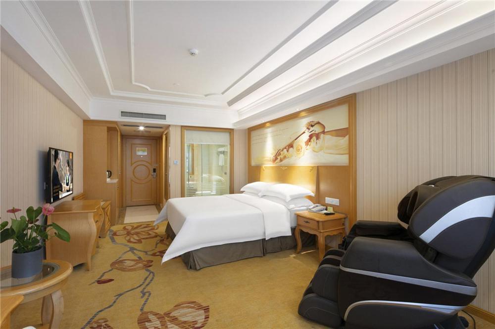 Vienna Hotel Zhengzhou Zhongyuan Futa Buitenkant foto